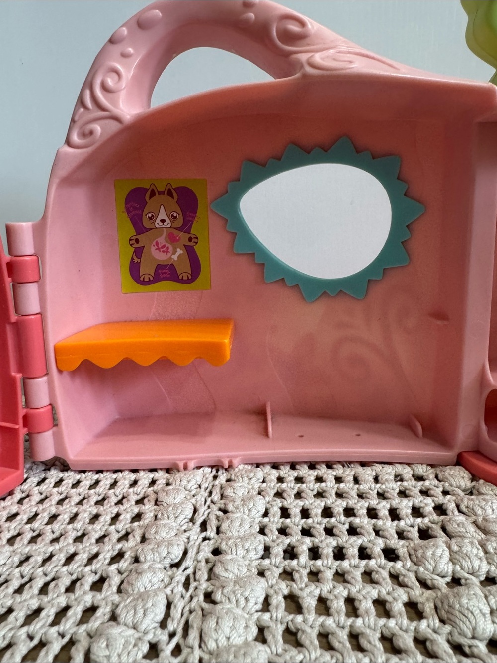 Vintage Littlest Pet Shop Get Better Center Playset - Picture 3 of 6